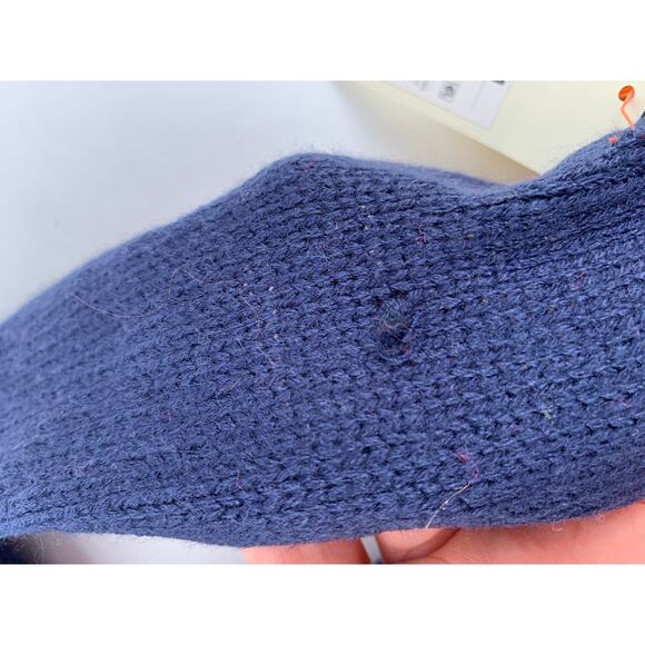 Descendants 3 Pink Beanie With Pom Pom And Navy Scarf. Girls One Size - Picture 9 of 9